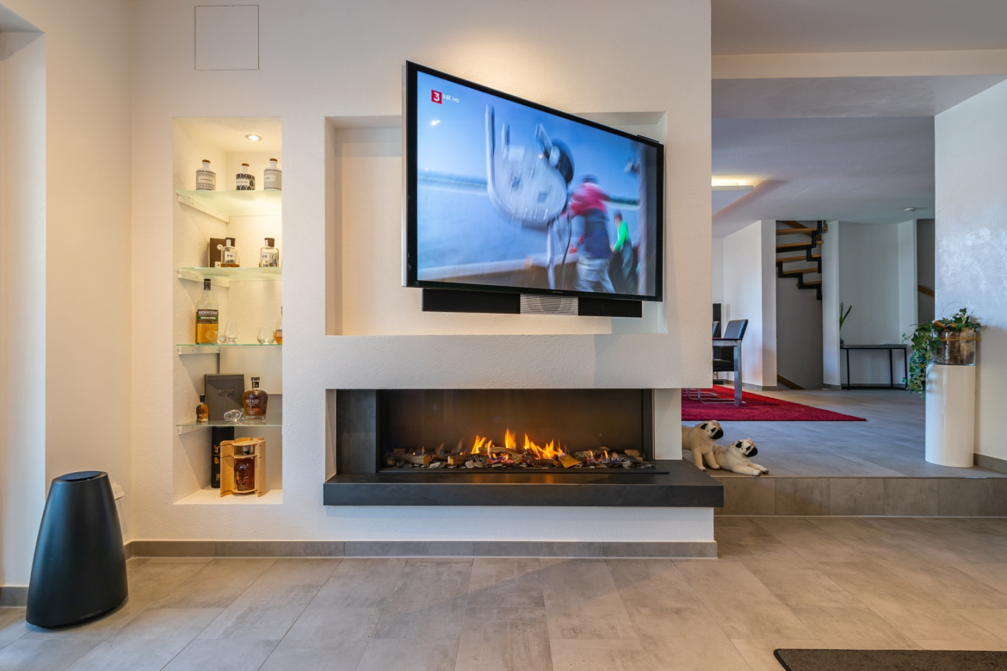 ▻ Gaskamin und Fernseher in Wand für Wohnzimmer u
