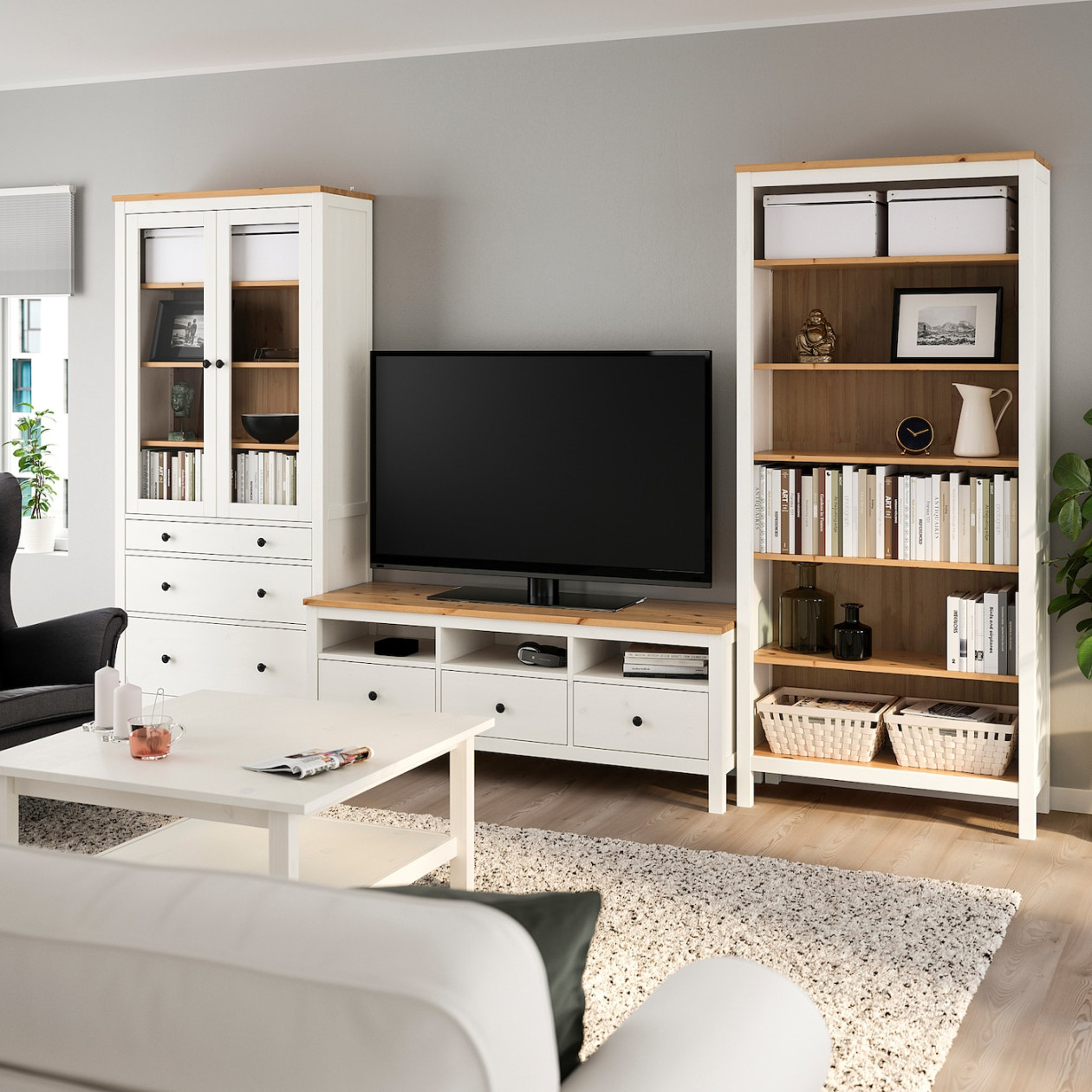 HEMNES TV-Möbel, Kombination, weiß gebeizt/hellbraun Klarglas